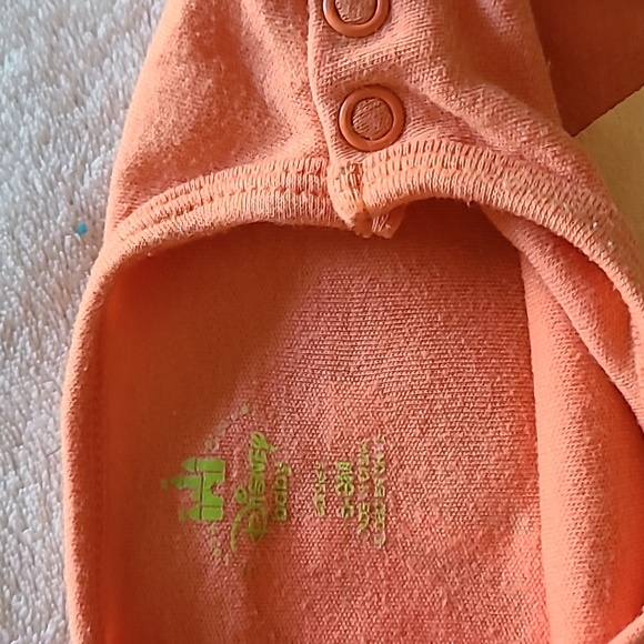 Disney Tigger Onesie - Picture 6 of 6